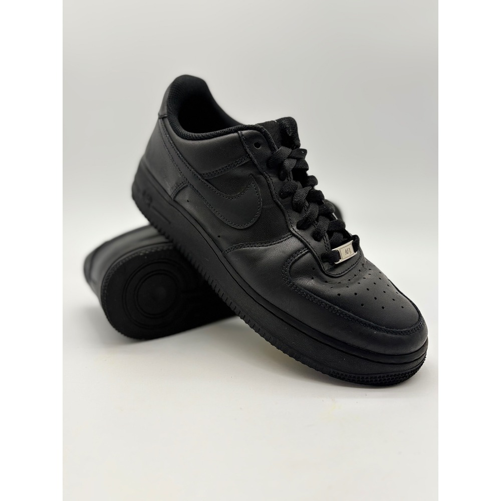 Nike Air Force 1 Low Triple Black Leather Sneakers Mens Size 9 315122-001